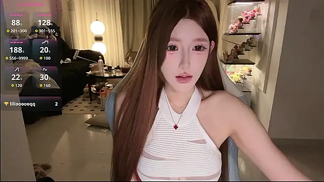 Snapshot of Xiaoxue_L chatting on April 2026 06:58:02 PM Xiaoxue L online show from April 2026 06:58:02 PM