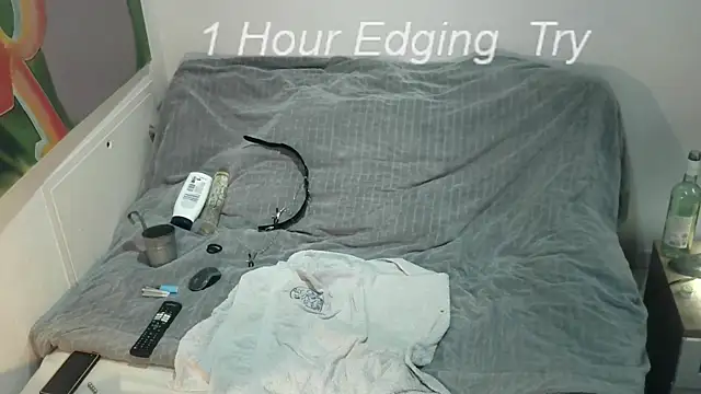 EdelHolz91 online show from November 2025 07:08:02 PM