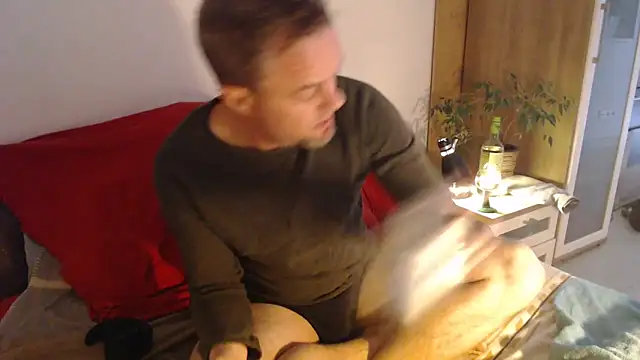 Snapshot of EdelHolz91 chatting on March 2026 03:16:02 PM EdelHolz91 online show from March 2026 03:16:02 PM