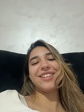 ItalianGirl online show from November 2025 08:46:02 PM