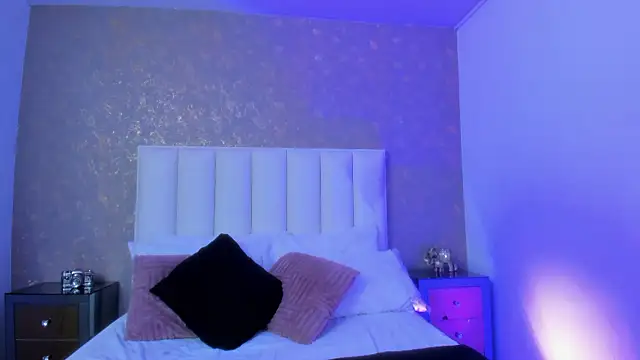 KaylieBrooks online show from December 2025 07:09:01 PM