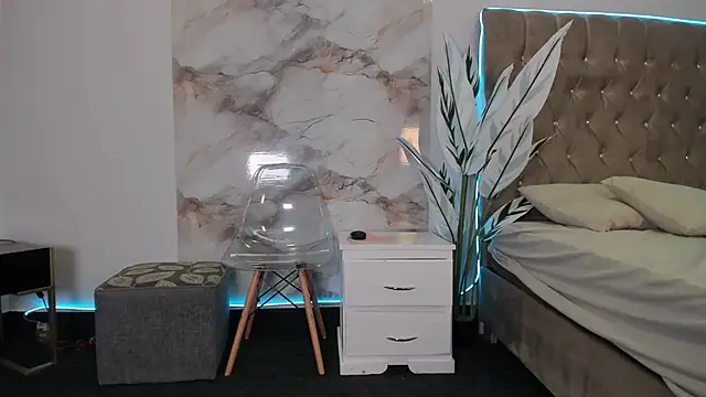 Snapshot of SeleneMakris chatting on December 2025 06:22:01 AM SeleneMakris online show from December 2025 06:22:01 AM