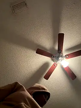 Snapshot of luvluvbubblesxo chatting on December 2025 12:05:01 AM luvluvbubblesxo online show from December 2025 12:05:01 AM