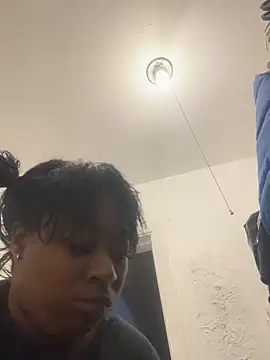 Snapshot of luvluvbubblesxo chatting on December 2025 01:41:02 PM luvluvbubblesxo online show from December 2025 01:41:02 PM