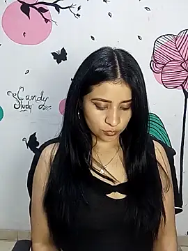 ValerieLove  online show from October 2025 09:00:02 PM