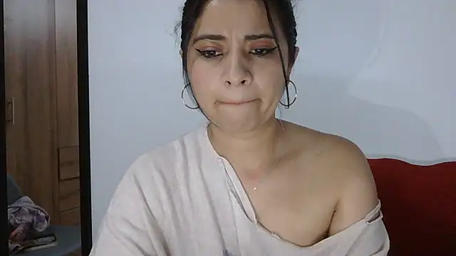 ValerieLove  online show from November 2025 10:03:01 AM