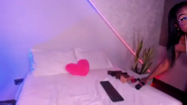 Snapshot of Kishalove_ chatting on November 2025 10:15:01 AM Kishalove online show from November 2025 10:15:01 AM