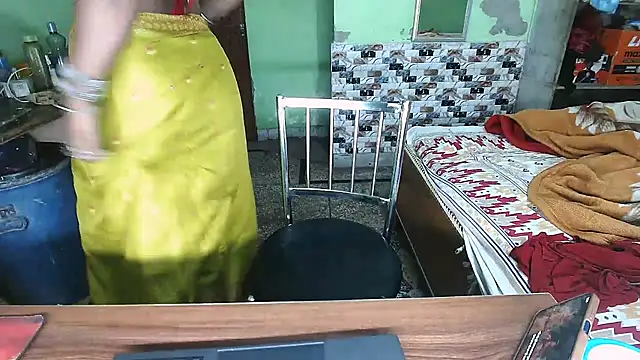 Snapshot of DearKimmi chatting on January 2026 07:11:01 PM DearKimmi online show from January 2026 07:11:01 PM