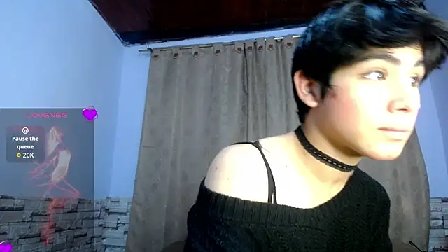 DaraKat18 online show from October 2025 10:26:02 PM