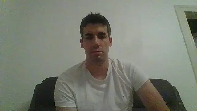 Snapshot of JulioIsHere4you chatting on September 2025 03:52:01 AM JulioIsHere4you online show from September 2025 03:52:01 AM