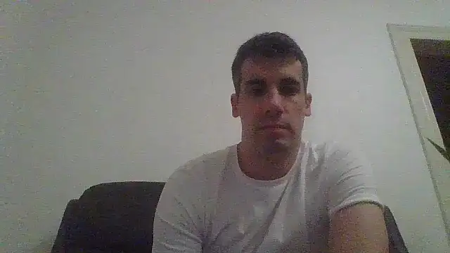 Snapshot of JulioIsHere4you chatting on November 2025 05:42:01 AM JulioIsHere4you online show from November 2025 05:42:01 AM