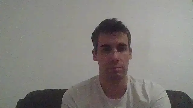 JulioIsHere4you online show from November 2025 08:18:01 PM