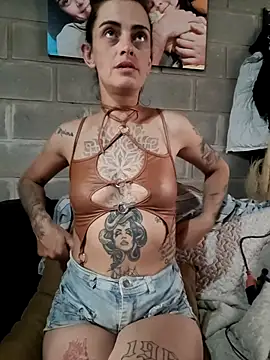 Almendrasexy online show from November 2025 07:45:01 PM