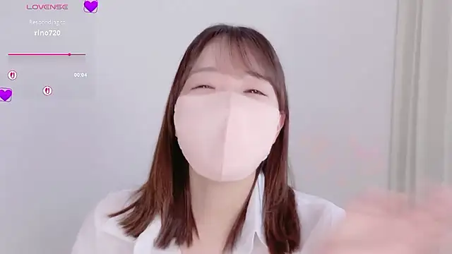 Snapshot of Mayu_o19o chatting on June 2026 02:03:01 AM Mayu o19o online show from June 2026 02:03:01 AM
