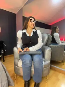 Snapshot of Samantha_Milf__ chatting on April 2026 09:15:02 PM Samantha Milf online show from April 2026 09:15:02 PM