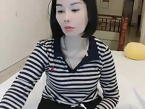 Snapshot of JunCii chatting on February 2026 03:26:02 PM JunCii online show from February 2026 03:26:02 PM