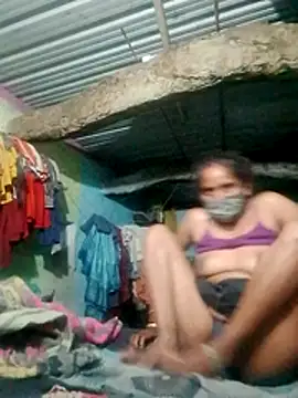 Snapshot of CUTE-004 chatting on October 2025 08:51:02 PM CUTE-004 online show from October 2025 08:51:02 PM