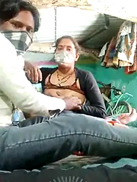 Snapshot of CUTE-004 chatting on November 2025 08:42:01 AM CUTE-004 online show from November 2025 08:42:01 AM