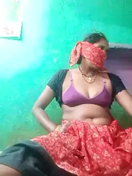 Snapshot of CUTE-004 chatting on April 2026 08:30:01 AM CUTE-004 online show from April 2026 08:30:01 AM