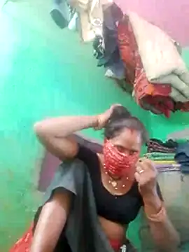 Snapshot of CUTE-004 chatting on April 2026 09:04:01 AM CUTE-004 online show from April 2026 09:04:01 AM