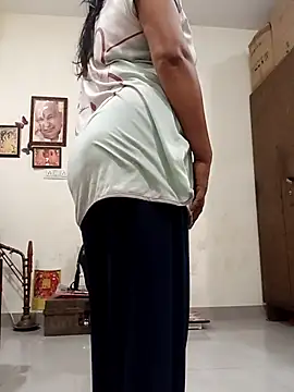 Your-vipasha online show from October 2025 05:59:02 PM