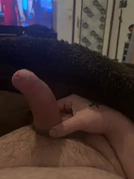 Snapshot of Badking9377 chatting on April 2026 05:43:01 PM Badking9377 online show from April 2026 05:43:01 PM