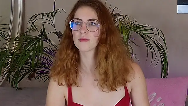 CaitlinMoon online show from November 2025 04:02:02 AM