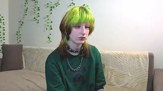 Snapshot of KandraCruser chatting on September 2025 08:23:01 PM KandraCruser online show from September 2025 08:23:01 PM