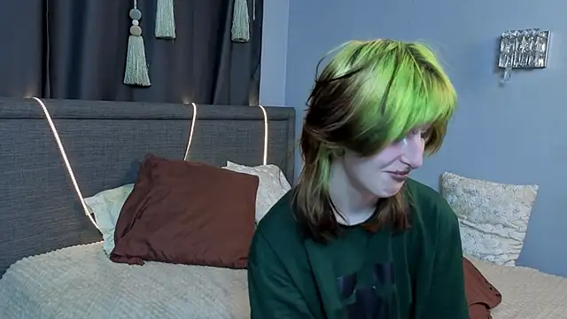 Snapshot of KandraCruser chatting on September 2025 08:12:02 PM KandraCruser online show from September 2025 08:12:02 PM