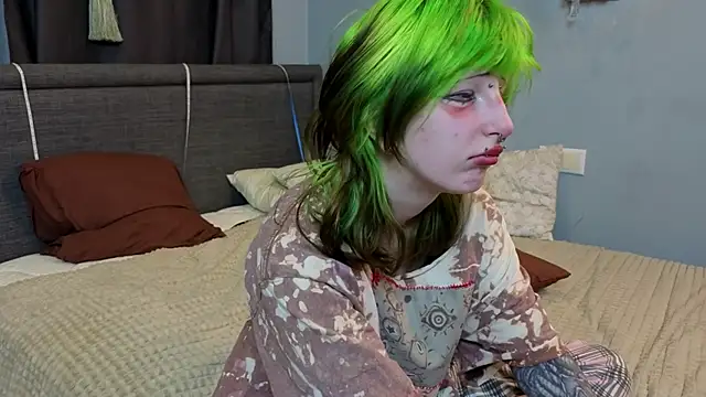 Snapshot of KandraCruser chatting on October 2025 08:37:02 PM KandraCruser online show from October 2025 08:37:02 PM