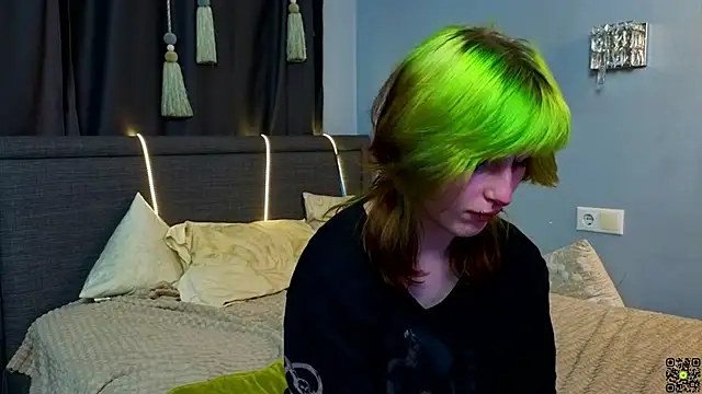 Snapshot of KandraCruser chatting on October 2025 08:31:02 PM KandraCruser online show from October 2025 08:31:02 PM