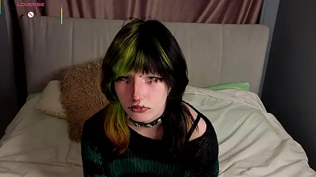 Snapshot of KandraCruser chatting on October 2025 08:09:01 PM KandraCruser online show from October 2025 08:09:01 PM