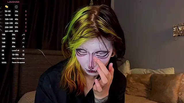 Snapshot of KandraCruser chatting on November 2025 08:08:02 PM KandraCruser online show from November 2025 08:08:02 PM