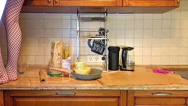 Snapshot of KandraCruser chatting on April 2026 09:01:01 PM KandraCruser online show from April 2026 09:01:01 PM