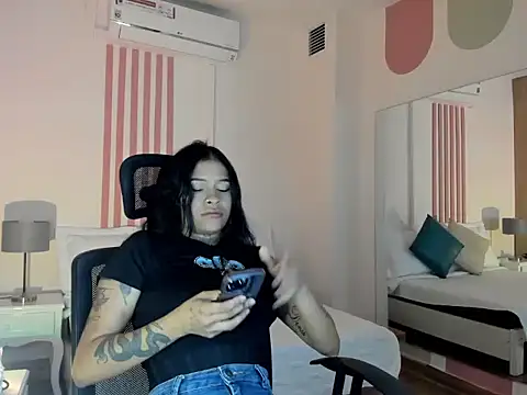  Sharloth  online show from December 2025 02:01:01 PM