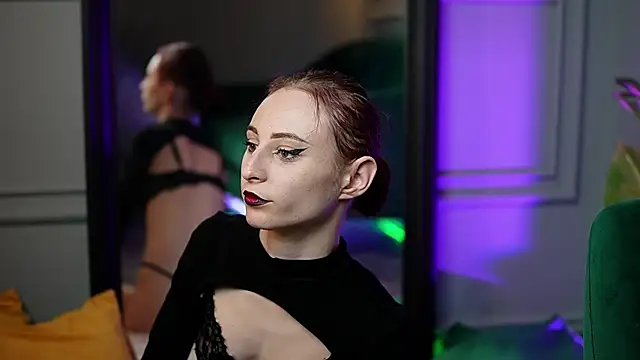 SaraiAngel online show from November 2025 09:18:01 PM