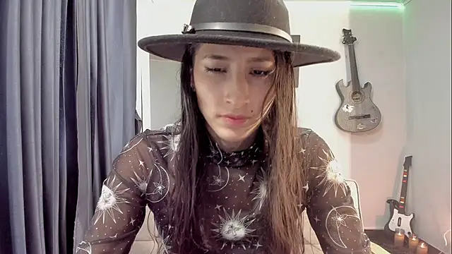 XxnikolayxX online show from December 2025 09:43:02 PM