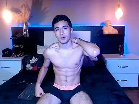 eriikjoness online show from October 2025 02:25:02 PM