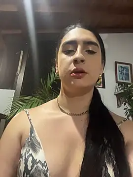 lola diez online show from June 2026 11:50:02 PM