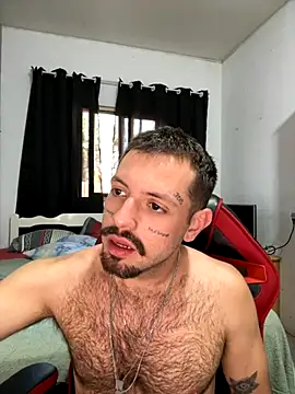 Snapshot of Luccaskonig chatting on October 2025 07:14:01 PM Luccaskonig online show from October 2025 07:14:01 PM