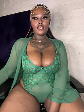 Snapshot of QUEEN_NOBUHLE_777 chatting on March 2026 09:53:01 PM QUEEN NOBUHLE 777 online show from March 2026 09:53:01 PM