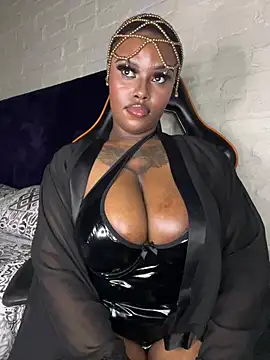 Snapshot of QUEEN_NOBUHLE_777 chatting on March 2026 10:53:01 PM QUEEN NOBUHLE 777 online show from March 2026 10:53:01 PM