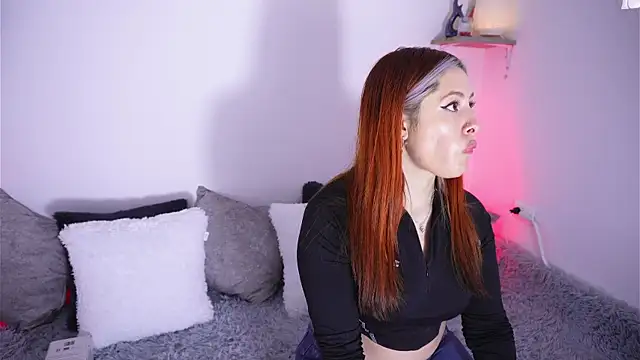 Snapshot of SophiieCumsx chatting on October 2025 03:42:02 PM SophiieCumsx online show from October 2025 03:42:02 PM