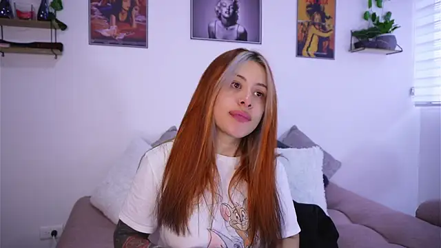 Snapshot of SophiieCumsx chatting on October 2025 11:38:01 AM SophiieCumsx online show from October 2025 11:38:01 AM