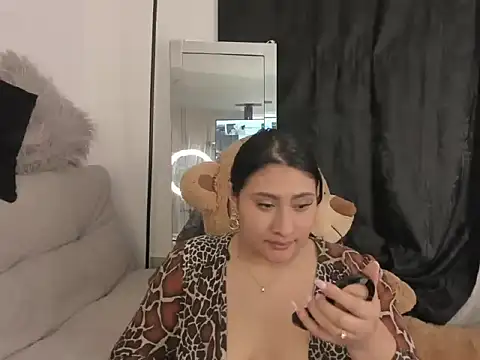 Snapshot of Elyross1_ chatting on October 2025 11:37:01 PM Elyross1  online show from October 2025 11:37:01 PM