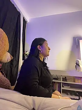 Snapshot of Elyross1_ chatting on October 2025 11:23:01 PM Elyross1  online show from October 2025 11:23:01 PM