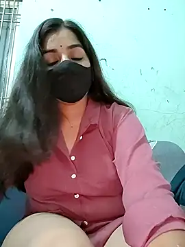 Snapshot of the_saavi chatting on May 2026 06:05:01 PM the saavi online show from May 2026 06:05:01 PM