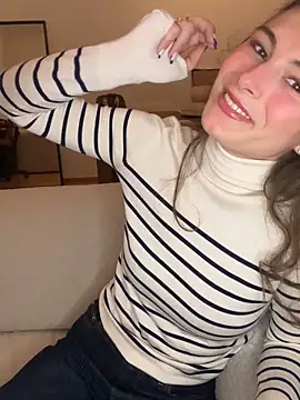 SophiiaStarr online show from November 2025 07:08:02 PM