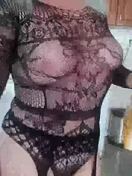 Snapshot of MiriandZacki chatting on November 2025 11:47:01 AM MiriandZacki online show from November 2025 11:47:01 AM