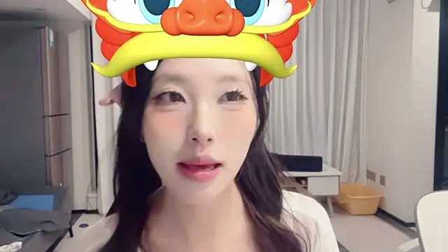 ZhaoZhao-ZM online show from September 2025 01:54:01 PM